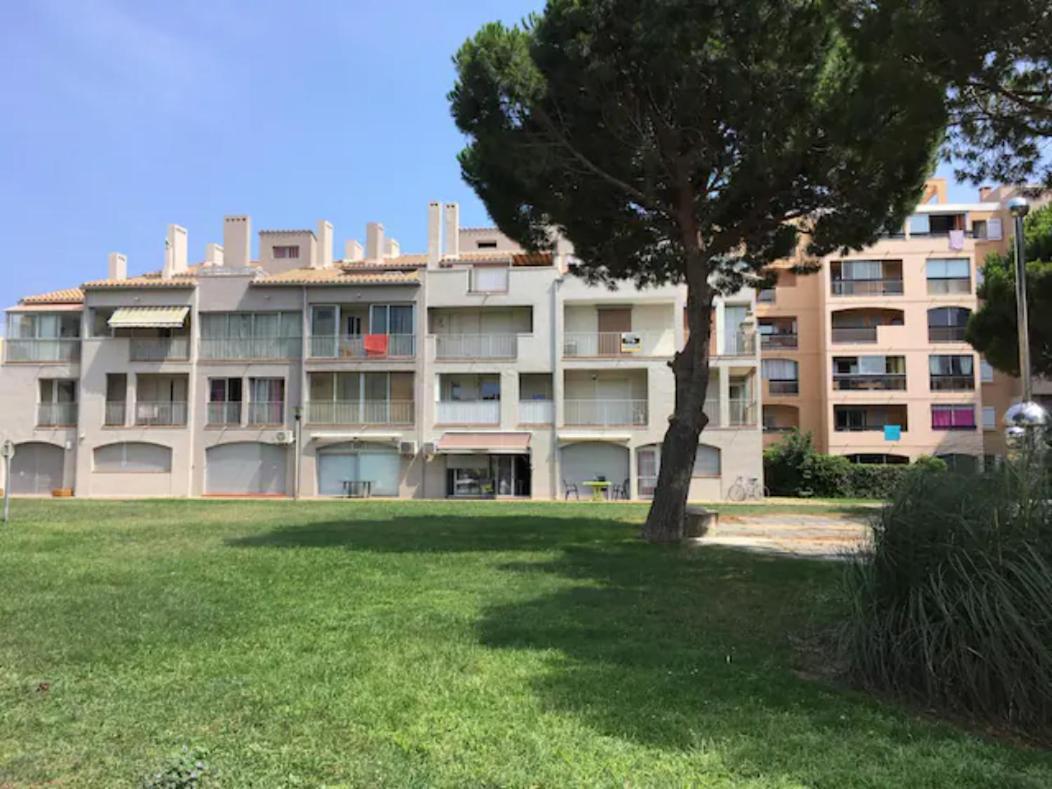 Appartement T2 Au Port De Canet-En-Roussillon - Proche De La Plage Et De L'Aquarium Oniria Exterior foto